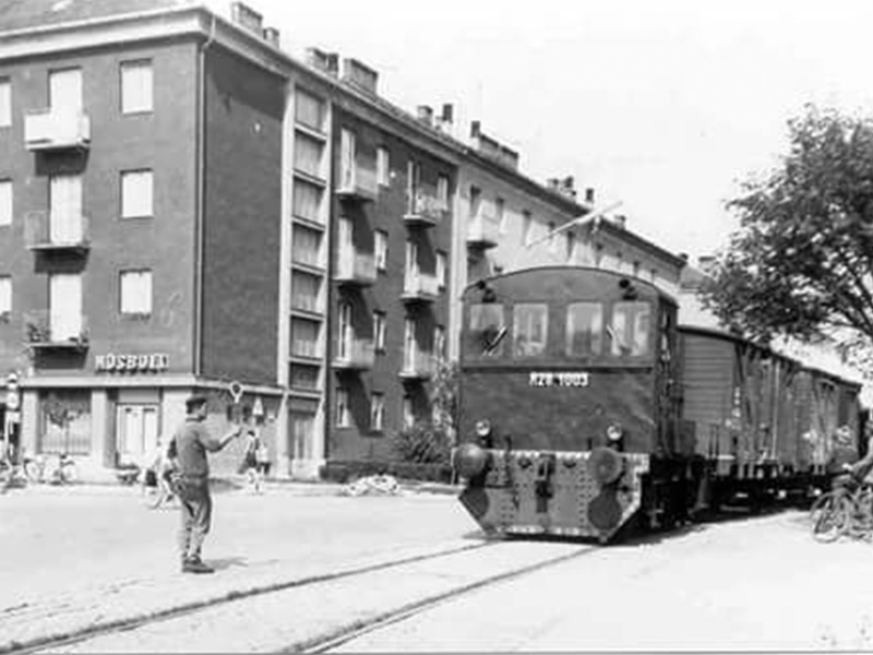 A csabai kisvasút és a kisállomás épülete