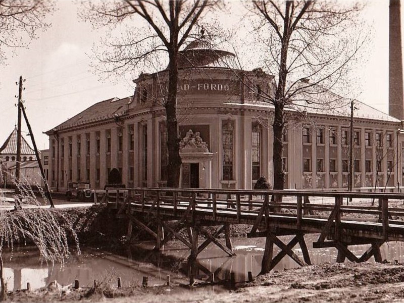 Árpád fürdő épülete