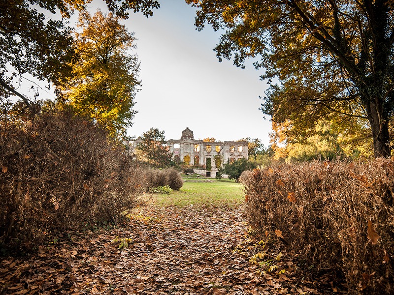 Póstelek természeti és épített öröksége