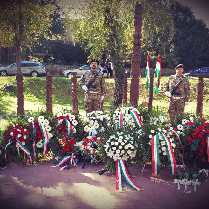 A 13 aradi vértanú