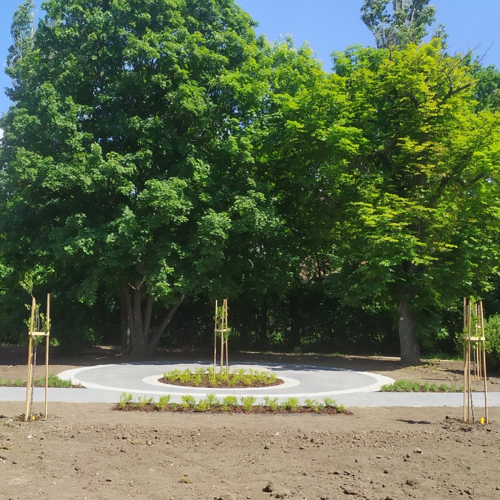 KÁROKOZÁS A FRISSEN FELÚJÍTOTT GERLAI WENCKHEIM TÉREN