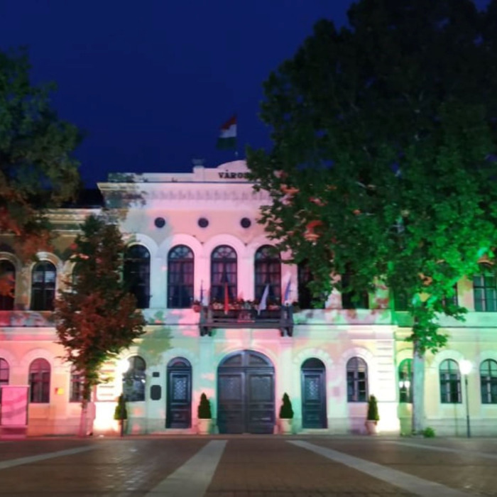 Trianonra emlékezett a város