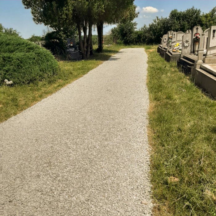 ILYEN VOLT, ILYEN LETT…