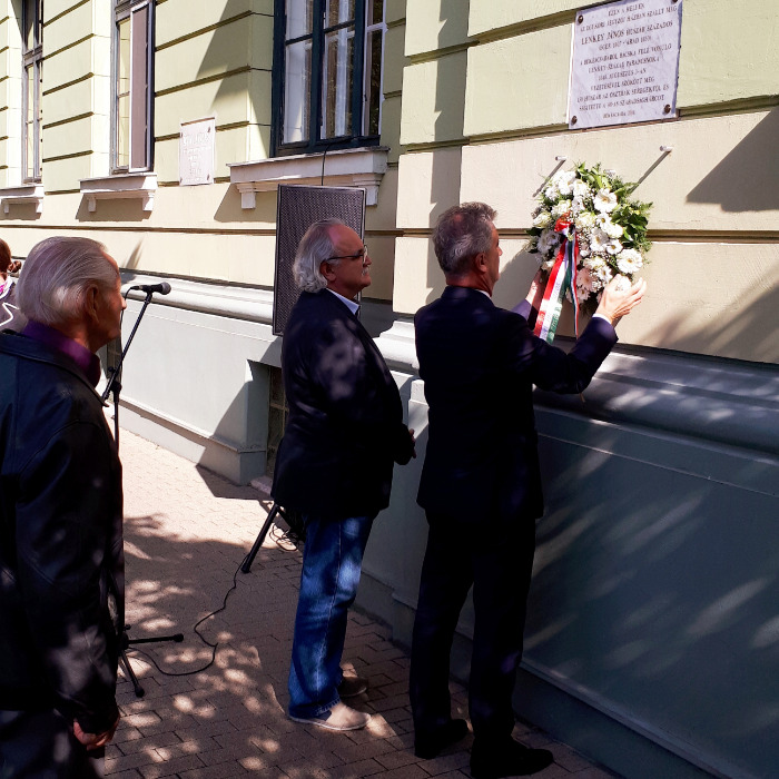 Lenkey-emléktábla avatás