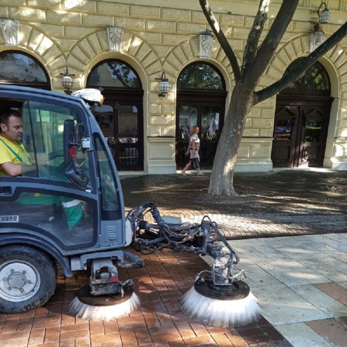 CSÖKKENŐBEN A GALAMBOK OKOZTA KÁR