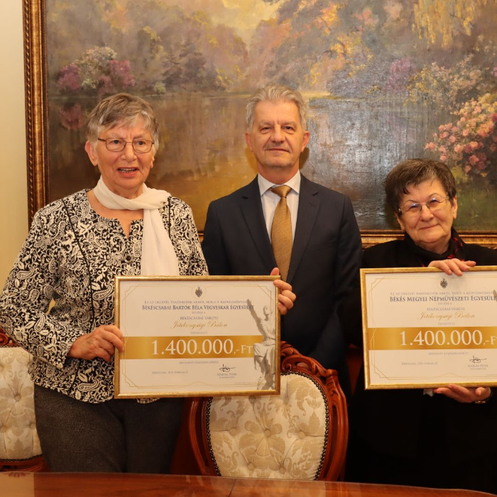 Két egyesületet támogattak a csabai jótékonysági bállal