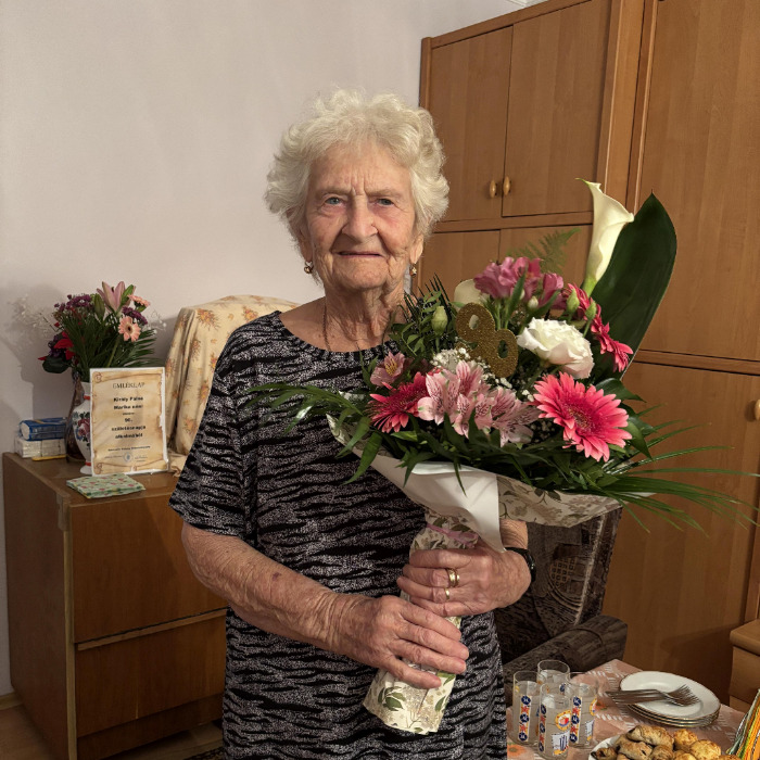 Király Pálné köszöntése 90. születésnapja alkalmából