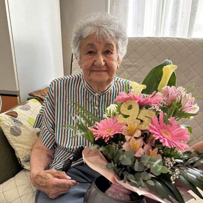 Nagy Károlyné köszöntése 95. születésnapja alkalmából