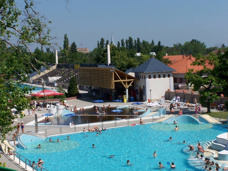 Árpád Gyógy- és Strandfürdő