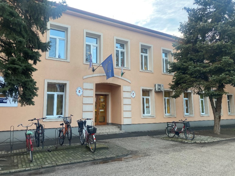 Jankay Tibor Két Tanítási Nyelvű Általános Iskola