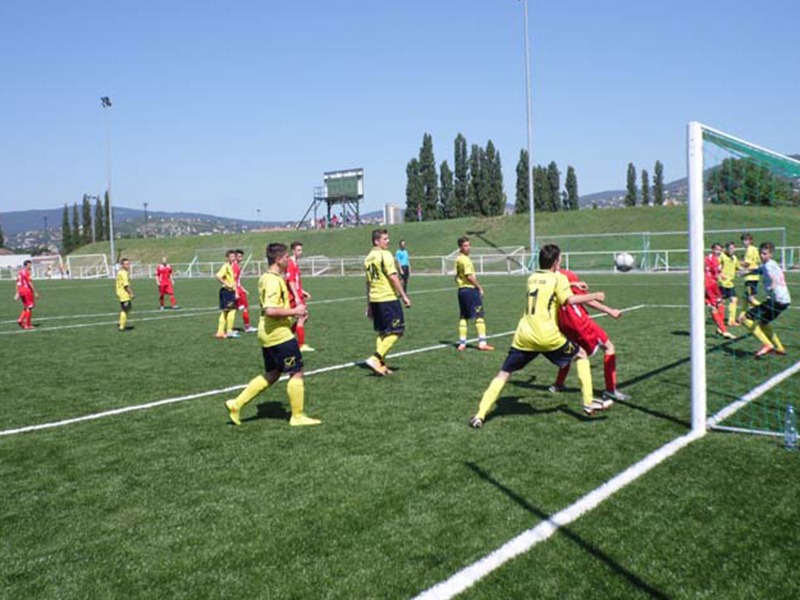 Tünde utcai műfüves labdarúgó pálya